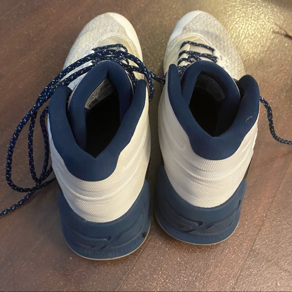 Under Armour Curry 3s Basketball Shoe - Size 10.5 - Picture 4 of 7